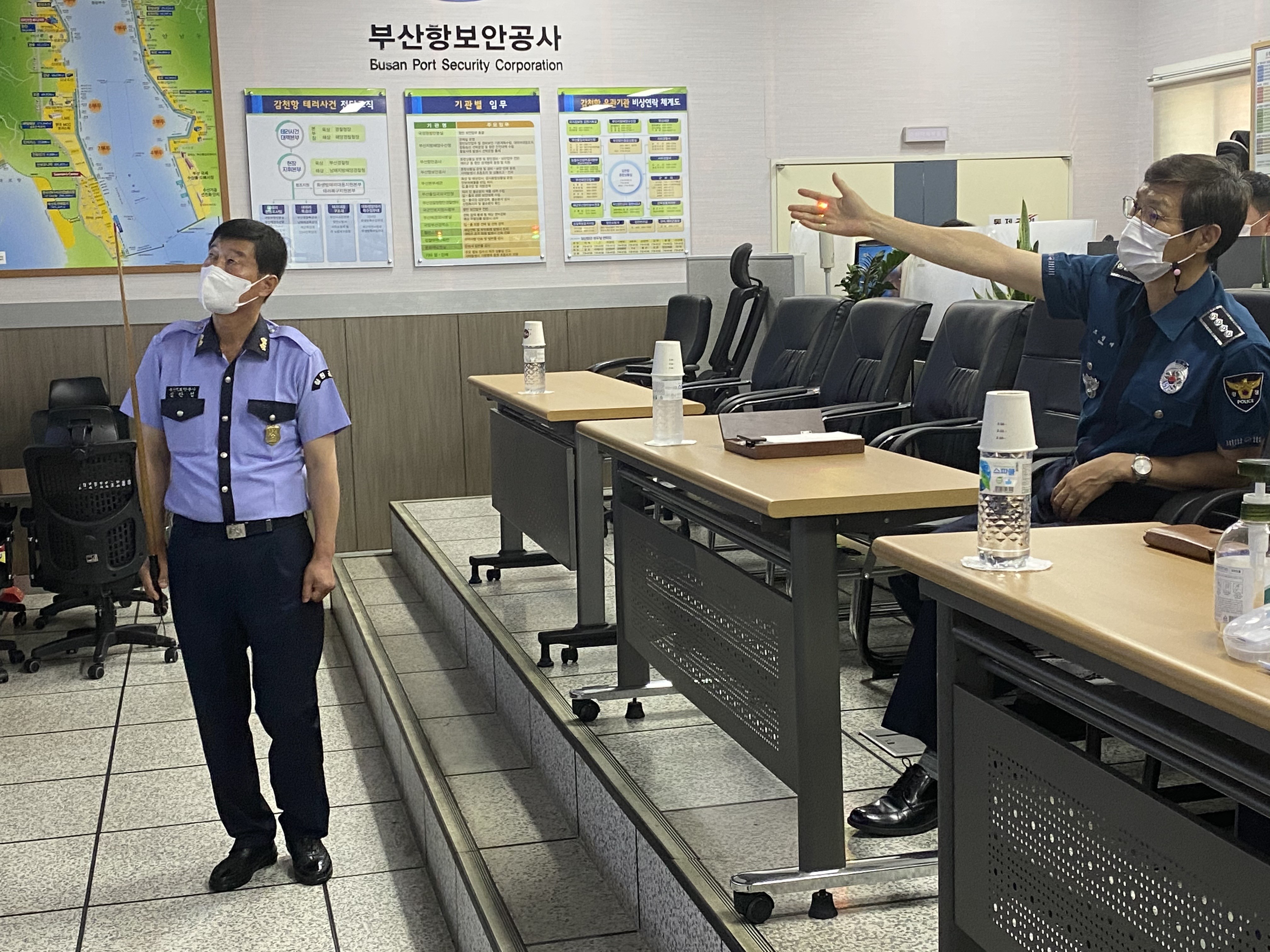 부산사하경찰서장 8월25일 감천상황실 방문2
