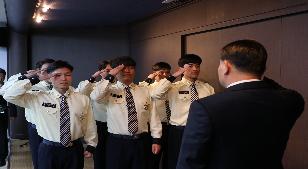 20.2.3 제1회 신규입사자 임명장 수여식